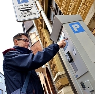 Júniusban is ingyenesen parkolhatnak az autósok Pécsett, utána viszont már fizetni kell Júniusban is ingyenesen parkolhatnak az autósok Pécsett, utána viszont már fizetni kell
