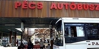 A buszok közlekedési rendje is módosul a hosszú hétvége miatt