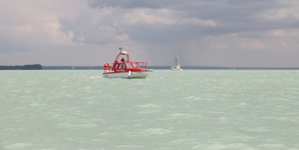 Harmincegy embernek segítettek partra jutni a Balatonon