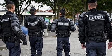 Brutális terror Párizsban: lefejezett egy tanárt a merénylő