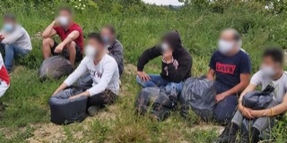 Két külföldi embercsempész ellen emelt vádat az ügyészség Mohácson