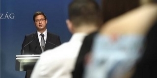 Gulyás Gergely: nincs az a pénz, amiért Magyarország vendégül látna 34 millió migránst