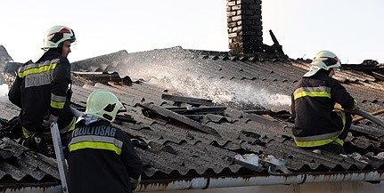 Kigyulladt egy ház vasárnap Felsőszentmártonban