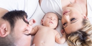 Újabb segítséget kapnak a kisgyermekeket nevelő szülők Újabb segítséget kapnak a kisgyermekeket nevelő szülők