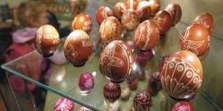 Húsvéti tojásfestő pályázatot hirdet a pécsi Zsolnay Örökségkezelő