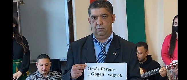 A komlói és a mohácsi romák is kiakadtak, hogy a balliberálisok utcára tették a 100 Tagú Cigányzenekart A komlói és a mohácsi romák is kiakadtak, hogy a balliberálisok utcára tették a 100 Tagú Cigányzenekart