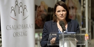 Nem kell jövedelemadót fizetniük a 25 év alattiaknak