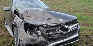 Baleset lett a figyelmetlen kanyarodás vége Bóly közelében