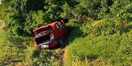 Árokba csapódott egy autó a Vásártér utcában