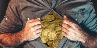 Csaknem 260 millióval nyúlta le a bankját a vád szerint az OTP volt pécsi régiós vezetője Csaknem 260 millióval nyúlta le a bankját a vád szerint az OTP volt pécsi régiós vezetője