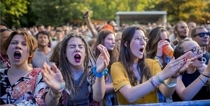 Hurrá! Mától megszabadulhatunk a maszktól, megszűnt a korlátozások jó része