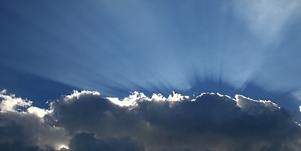 Szép idő lesz vasárnap is, kicsit több felhővel