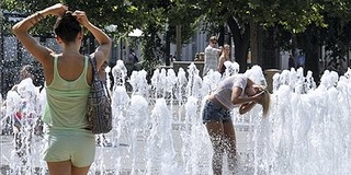 Ez nagyon forró lesz! Izzasztó napok elé nézünk, brutális hőség kínoz majd a héten
