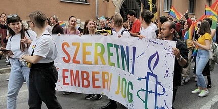 LMBTQ-felvonulás: kordonok között, saját maguknak parádéznak Pécs belvárosában