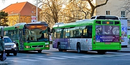 Megbüntettek egy teljes osztályt egy pécsi buszon - A Tüke szerint szabályosan jártak el, de...