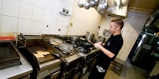 Tartós munkanélküliséggel veszélyeztetett embereket segítettek munkához Baranyában Tartós munkanélküliséggel veszélyeztetett embereket segítettek munkához Baranyában