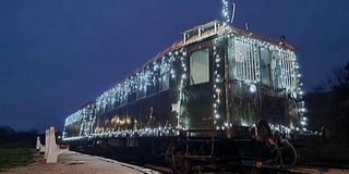 Már a palotabozsoki vasúti múzeumban pihen a karácsonyi fényekben pompázó motorvonat