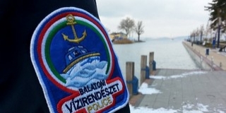 Életveszélyes, ezért tilos a Balaton jegén tartózkodni