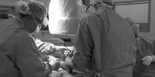 Új típusú, felszívódó implantátumot teszteltek a Pécsi Tudományegyetemen