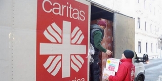 A Pécsi Egyházmegyei Karitász is segíti az Ukrajnából érkező menekültek