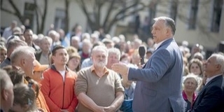 Orbán Viktor: ma már a választás tétje a béke vagy a háború