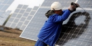 Új naperőmű építése kezdődik meg Pécsett