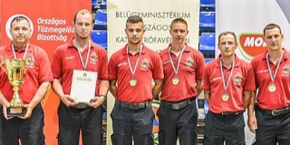 Bravúros teljesítményt nyújtottak a baranyai tűzoltók az országos megmérettetésen Bravúros teljesítményt nyújtottak a baranyai tűzoltók az országos megmérettetésen