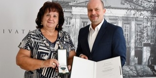 A megye főispánja, dr. Horváth Zoltán is gratulált Papp Judit kitüntetéséhez