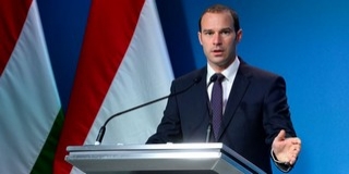 Hollik: ki kell maradnunk az európai uniós szankciókból Hollik: ki kell maradnunk az európai uniós szankciókból