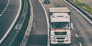 Több százezer autóst érintő, fontos határidő jön