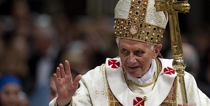 Elhunyt szombaton reggel XVI. Benedek nyugalmazott pápa