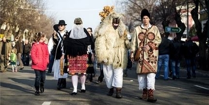 A NAV revizorai idén sem hagyják ki a busójárást