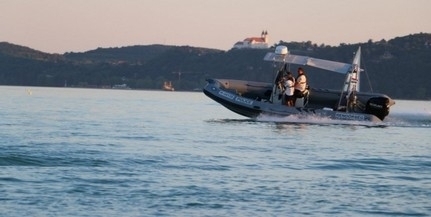 Újabb gyermekmentőmellényeket helyeztek ki a Balatonnál