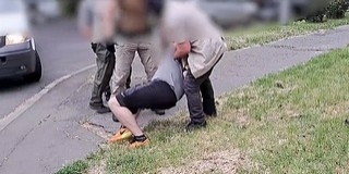 A kommandósok vetettek véget egy pécsi drogárus karrierjének - Videó!