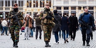 A brüsszeli bevándorláspárti politikán a terror sem változtat