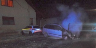 Megint kigyulladt egy autó Baranyában Megint kigyulladt egy autó Baranyában
