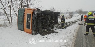 Négy alkalommal vonultak balesetekhez a tűzoltók Baranyában