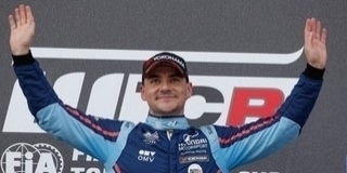 Michelisz nagyon bekezdett: megnyerte az első versenyt a TCR World Tour szezonnyitóján Michelisz nagyon bekezdett: megnyerte az első versenyt a TCR World Tour szezonnyitóján