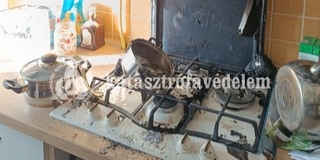 Lángra kapott az olaj egy pécsi lakás konyhájában Lángra kapott az olaj egy pécsi lakás konyhájában
