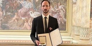 Kitüntették Szabó Mártont, a Pécsi Balett táncművészét Kitüntették Szabó Mártont, a Pécsi Balett táncművészét