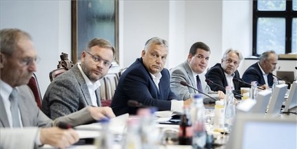 Elkezdődött a kormányülés, délután jönnek a bejelentések Elkezdődött a kormányülés, délután jönnek a bejelentések