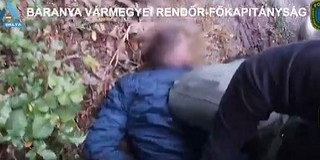 Három pécsi drogdílert is megfektettek elfogásukkor a kommandósok - Videó! Három pécsi drogdílert is megfektettek elfogásukkor a kommandósok - Videó!