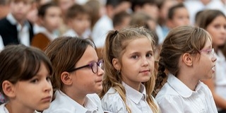 Éljetek, szeressetek, álmodjatok, higgyetek! Mohácson nyitotta a tanévet az egyházmegye