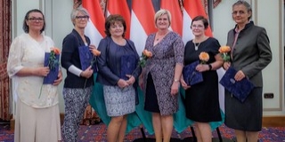 Elismeréseket vehettek át a baranyai kormányhivatal munkatársai