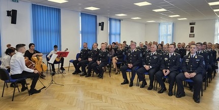 Baranyai rendőrök kiemelkedő munkáját ismerték el nemzeti ünnepünkön Baranyai rendőrök kiemelkedő munkáját ismerték el nemzeti ünnepünkön
