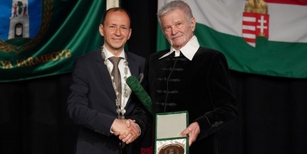 Köszöntjük Baranya vármegye új díszpolgárát, dr. Papp Lajos szívsebészt! Köszöntjük Baranya vármegye új díszpolgárát, dr. Papp Lajos szívsebészt!