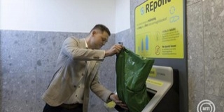 Zsákszámra önthetjük a palackokat az új automatákba
