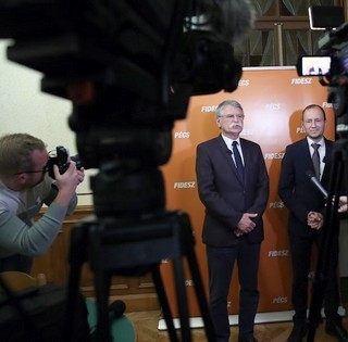 Kövér László Pécsett: a tét a jólétünk és a biztonságunk, a jövő generációjának Magyarországa