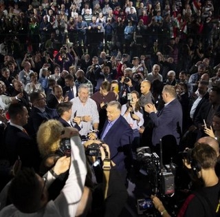 Orbán Viktor Mohácson: hadüzenet a befagyasztott orosz vagyonhoz való hozzápiszkálás