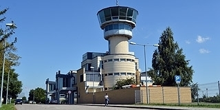 Aki akar és tud, hetente kétszer is elszállhat a pécsi repülőtérről - Kiderült, mennyiért